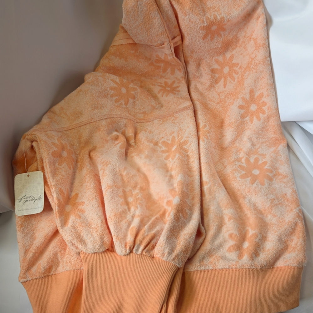 Free People Steal My Sunshine Pullover Terry Cloth Blend Orange White Large NWT - Picture 4 of 13